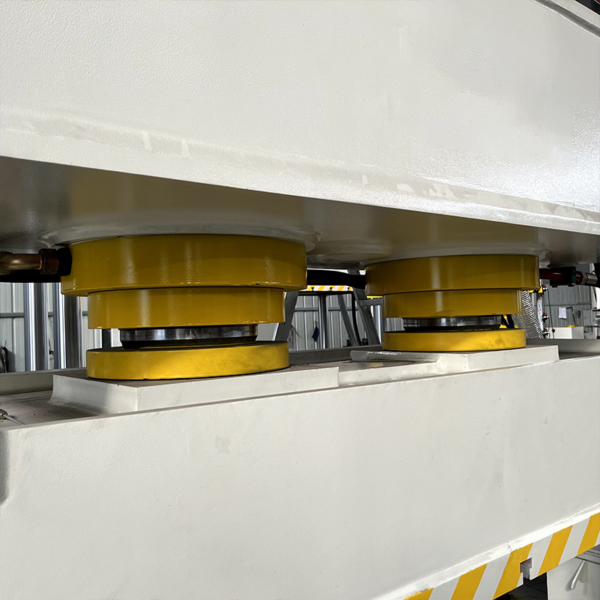 315 ton hydraulic press for steel plate leveling