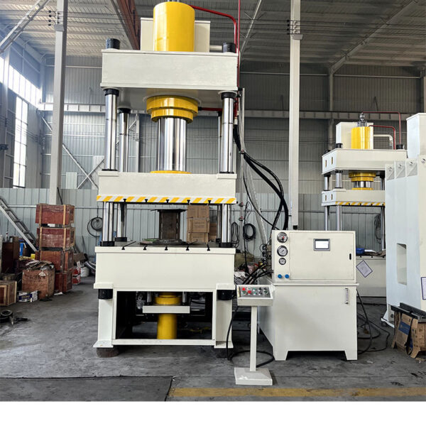 400-ton four-pillar hydraulic press